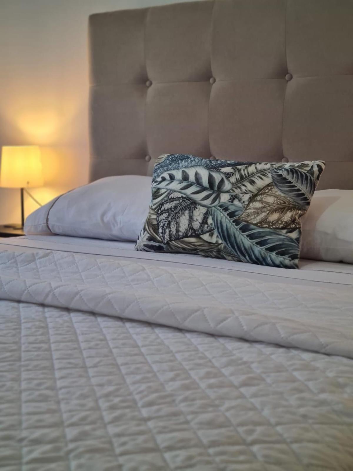 Harbour'S Way, Spacious And Cosy Apartment, With Ac Olhão Exterior photo
